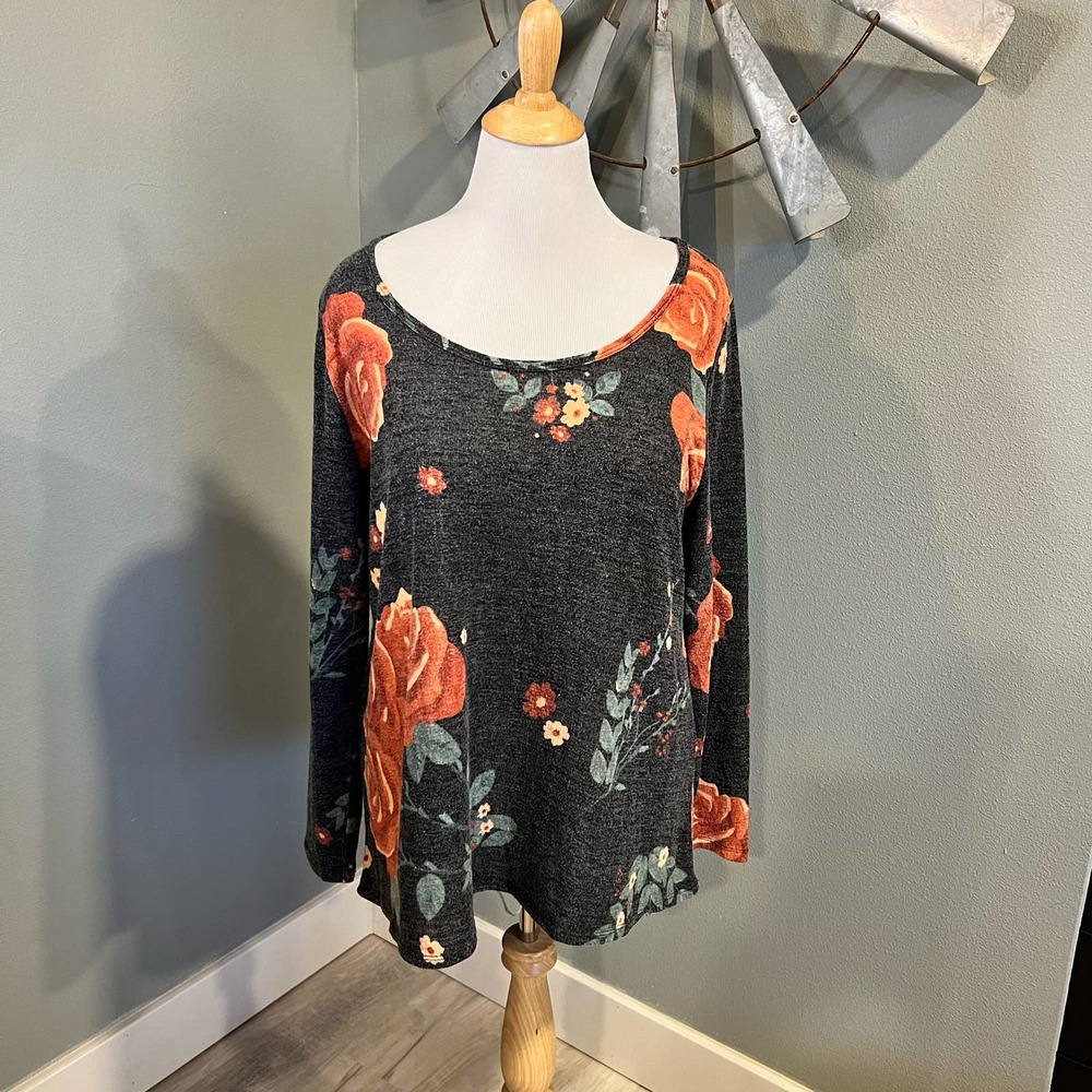 Lularoe Lynnae Floral Sweater 2X